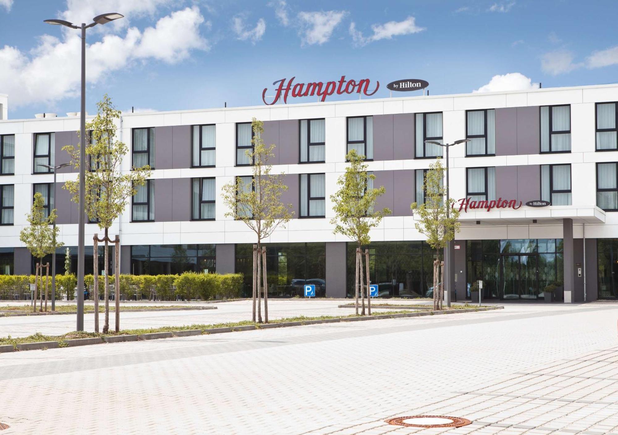 Hampton By Hilton Munich Airport South Hotel Hallbergmoos Exterior foto