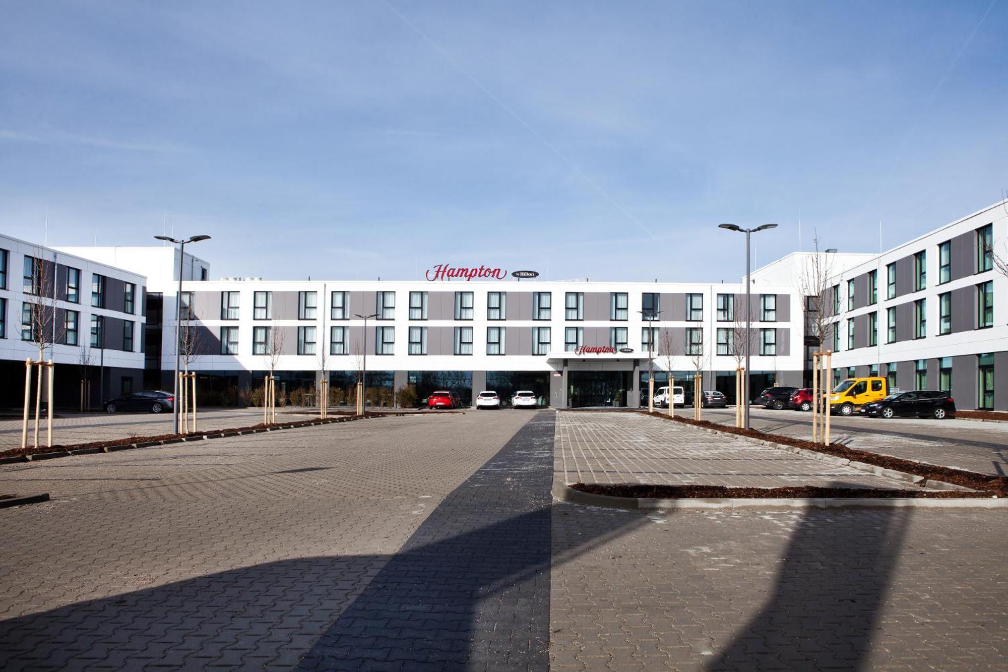 Hampton By Hilton Munich Airport South Hotel Hallbergmoos Exterior foto